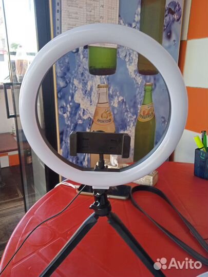 Кольцевая лампа со штативом