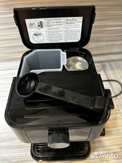 Кофеварка Delonghi EC230.BK