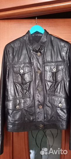 Кожаная куртка 48 женская