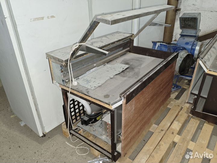 Холодильная витрина кондитерская Borneo