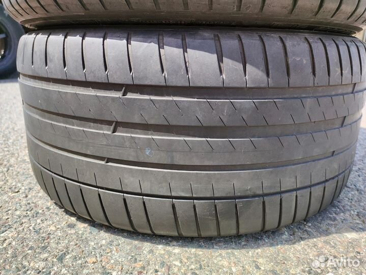 Michelin Pilot Sport 4 245/45 R18 и 275/40 R18