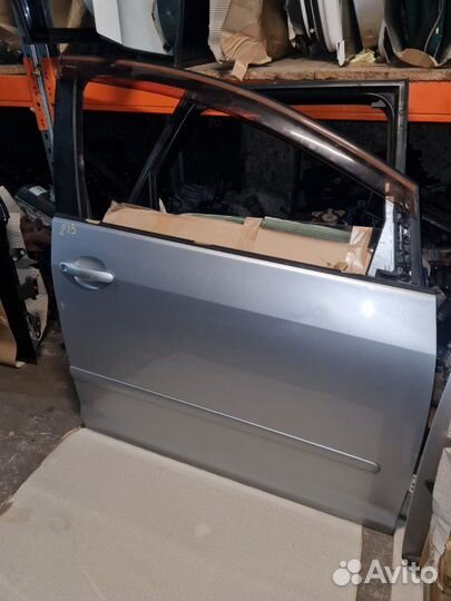 Дверь передняя правая Volkswagen Golf Plus 5M BLR