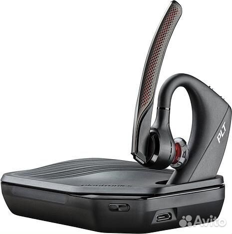 Гарнитура Plantronics Voyager 5200 UC + кейс