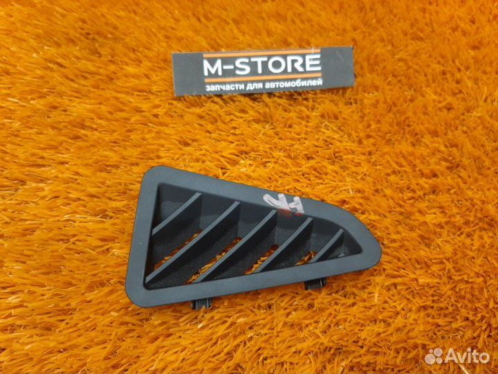 Дефлектор воздушный передний правый Bmw 7-Series