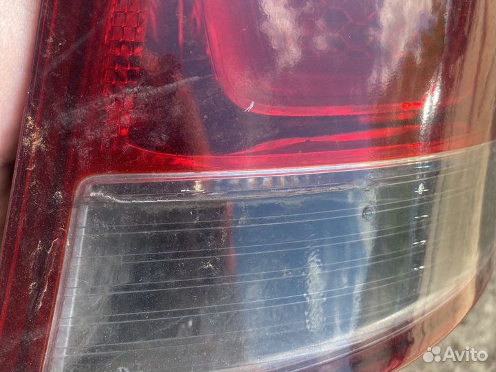 Киа Рио 3 фонари в крышку багажника