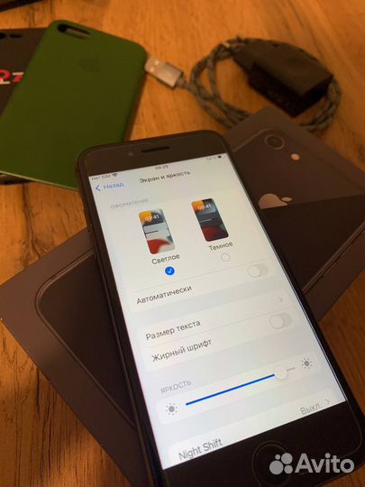 iPhone 8 на 64gb