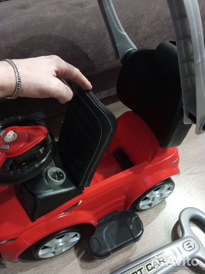 Детская машинка каталка с ручкой