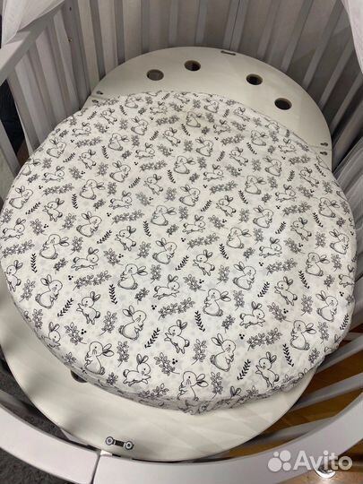 Простынь на резинке круглая в детскую кроватку