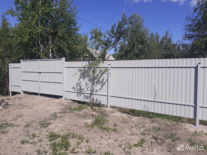 Заборр из профнастила