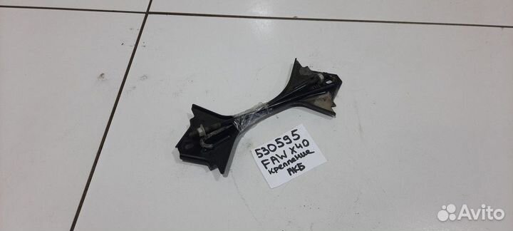 Крепление аккумулятора (Faw Besturn X40)