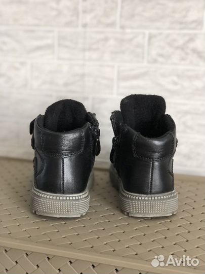 Ботинки демисезонные для мальчика 22 размер