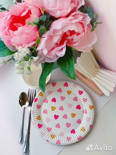 Одноразовая посуда для праздника в асс-те/скатерти