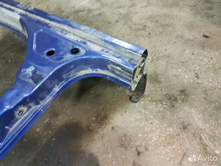 Центральная стойка кузова правая Opel Vectra