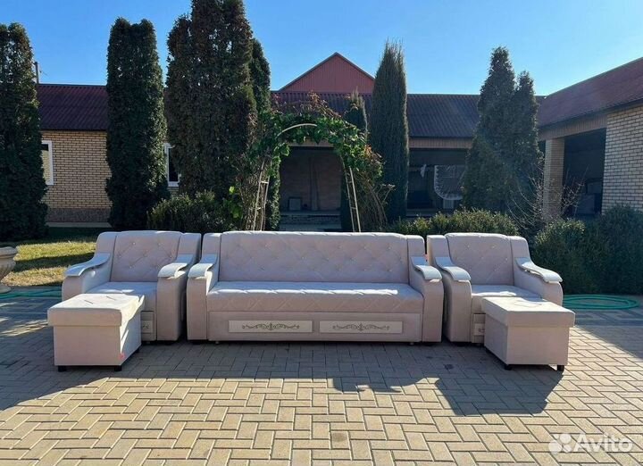 Диван в офис