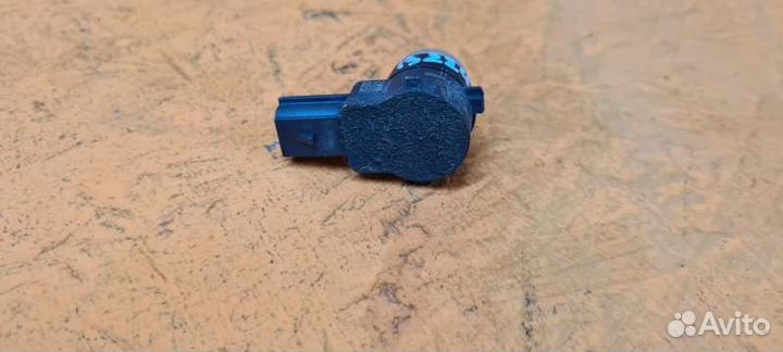 Датчик парктроника передний Cadillac Srx 3.6 2012