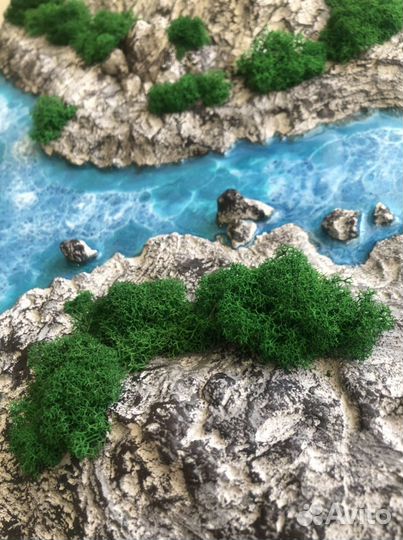 Картина из эпоксидной смолы с стабилизированым мхо