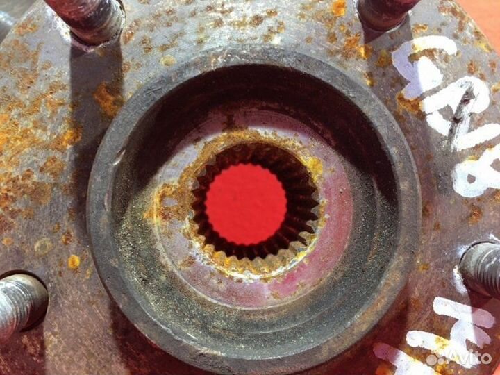 Кулак передний правый Kia Venga YN G4FA 1.4 бензин