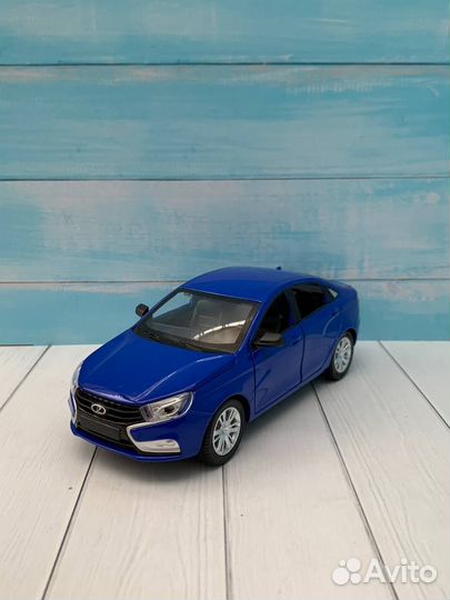 Модель автомобиля LADA Vesta металл 1:24