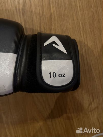 Боксерские перчатки Demix 10 oz