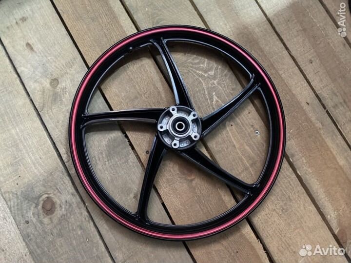 Диск R17 литой под дисковый тормоз передний