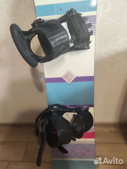 Сноуборд К2 с креплениями Burton