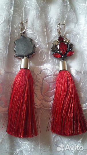 Серьги красные и белые