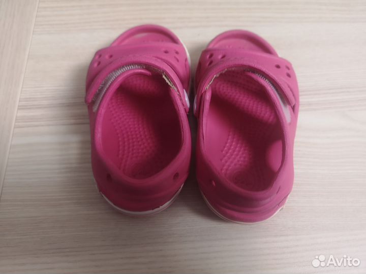 Сандалии Crocs C4