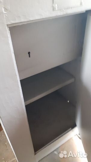 Сейф металлический 0.5х52х40х76см