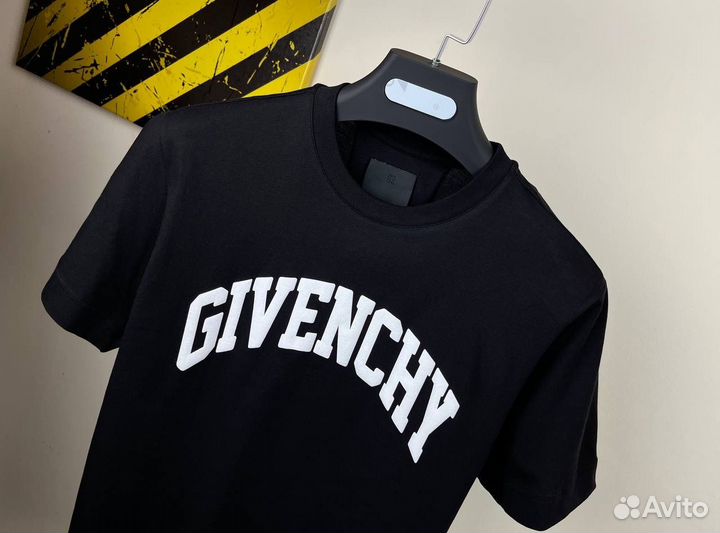 Хлопковая футболка Givenchy