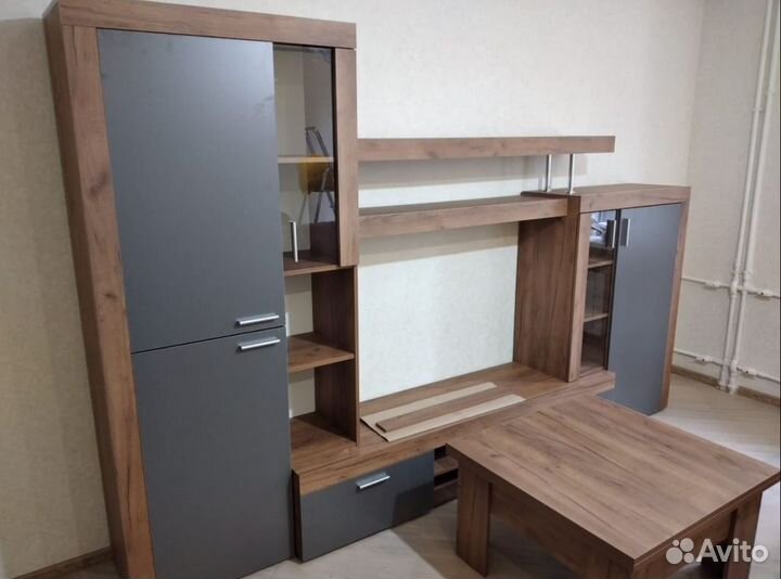 Стенка в гостиную