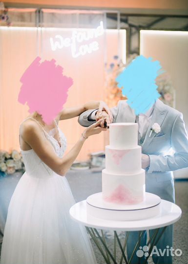 Неоновая вывеска готовая