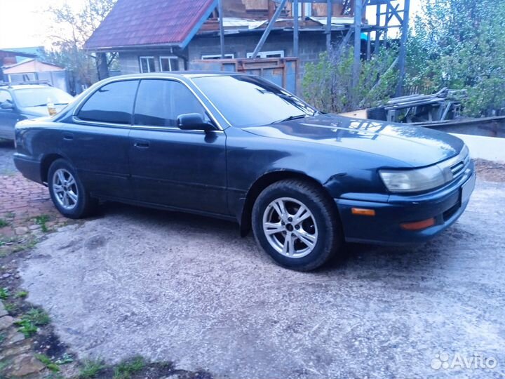 Toyota Vista 1.8 AT, 1992, 374 000 км