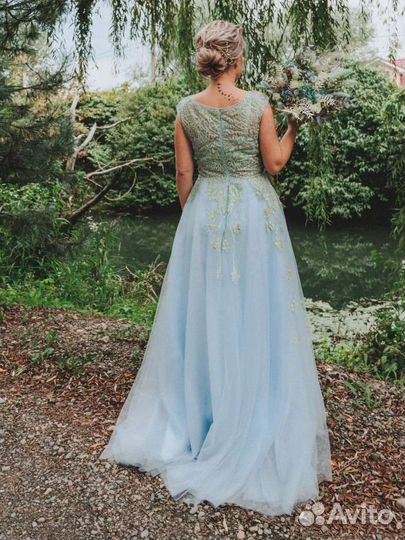 Вечернее платье