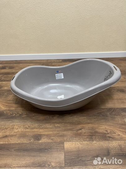 Ванночка для купания с горкой