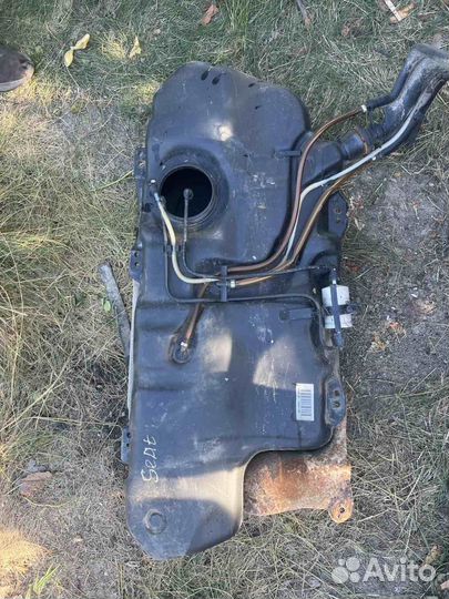 Бензобак seat cordoba ibiza топливный бак