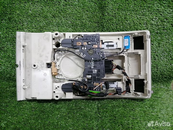 Плафон салонный 4F0947135J Audi A6 C6 4F5