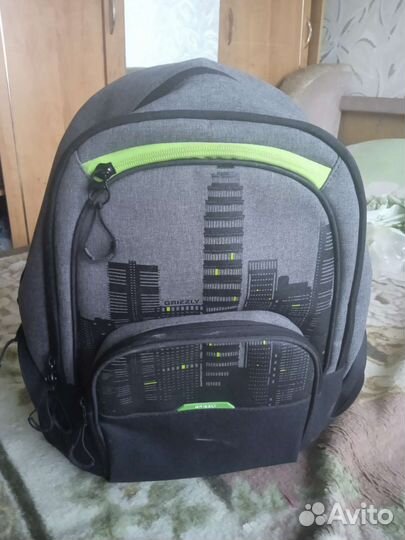 Школьный рюкзак