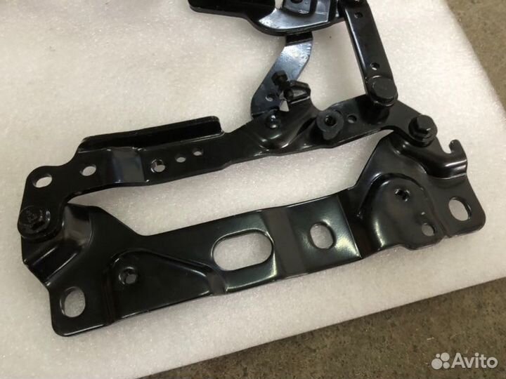 Петля капота правая Bmw 7 F01 2008-2015