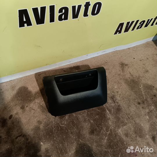 Центральный бардачок консоли Mitsubishi lancer 9