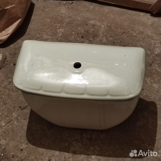 Бачок для унитаза новый