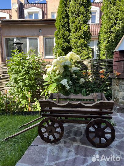 Тележка деревянная резная.Декор для сада