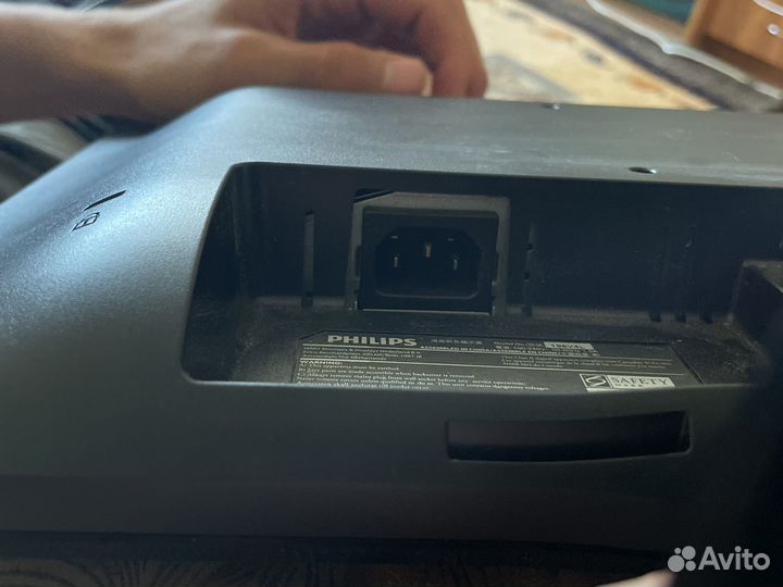 Монитор philips 196v4