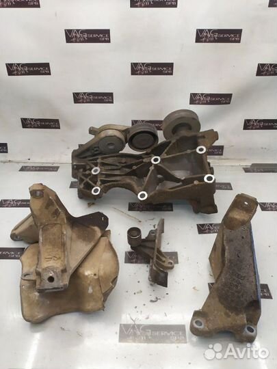 Кронштейн генератора VW VAG 2.0 ALT