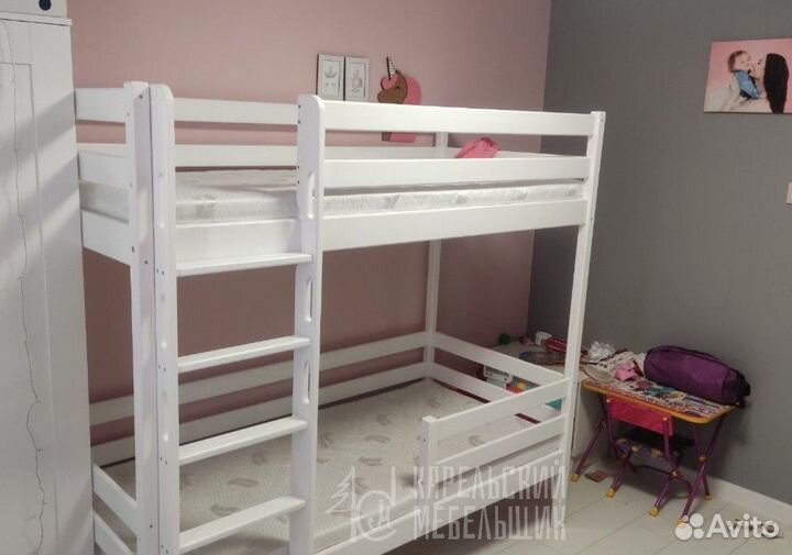 Кровать двухъярусная