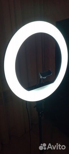 Кольцевая лампа со штативом