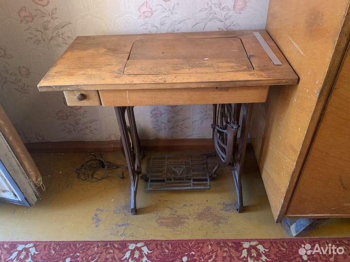 Швейная машина