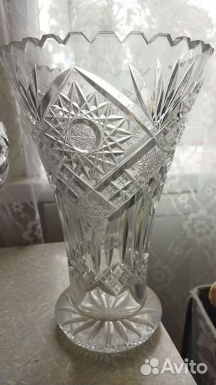 Хрустальная ваза