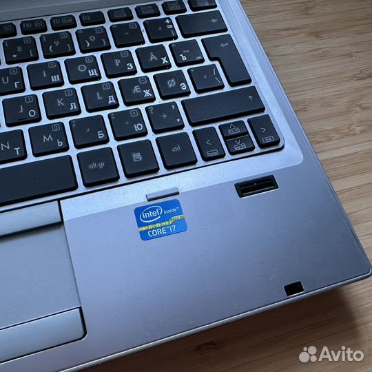 12.5 HP Elitebook i7 16Gb