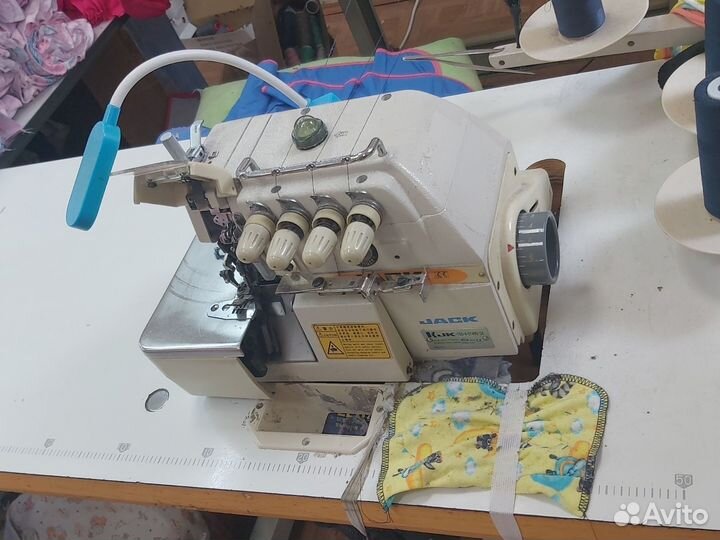 Оверлок Джек 4 нитка, мотор 220В