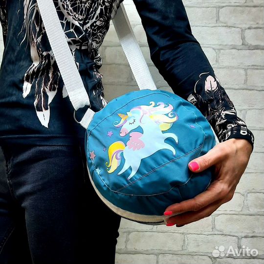 Знакомая швея в центре города